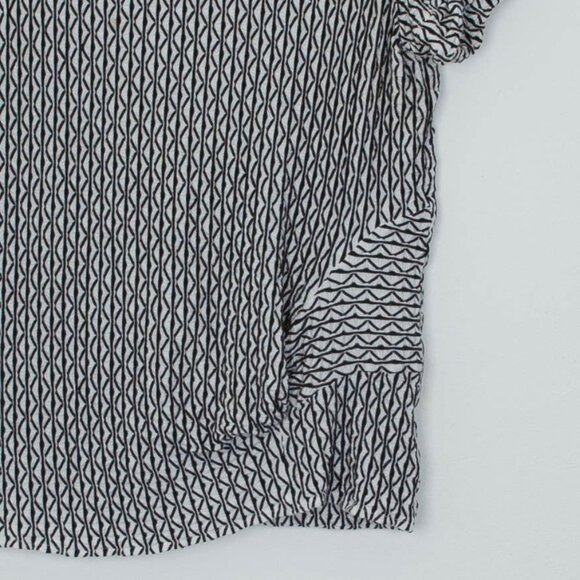 Nic + Zoe Womens Moving Lines Twisted Hem Top Size XL Short Sleeve Abstract Work - Picture 3 of 9